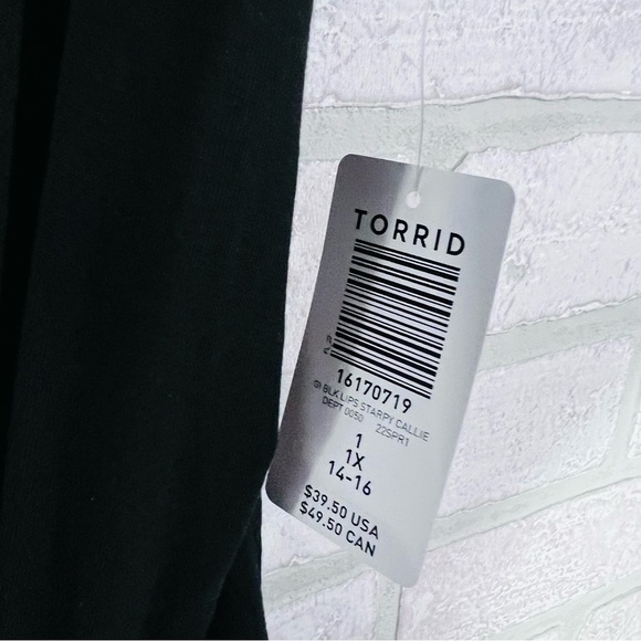 Torrid NWT Graphic Classic Fit Super Soft Off Shoulder Strappy Tee Size 1 - Picture 11 of 12